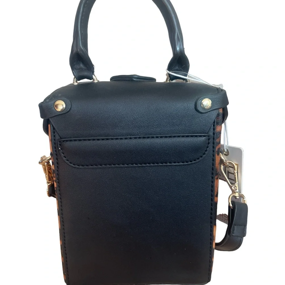URBAN EXPRESSIONS Annabelle Crossbody
VEGAN LEATHER CLOSURE ANIMAL PRINT - Picture 2 of 9